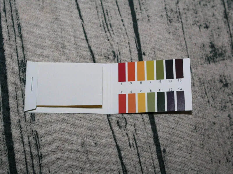 Thang màu so sánh của giấy đo pH 1-14