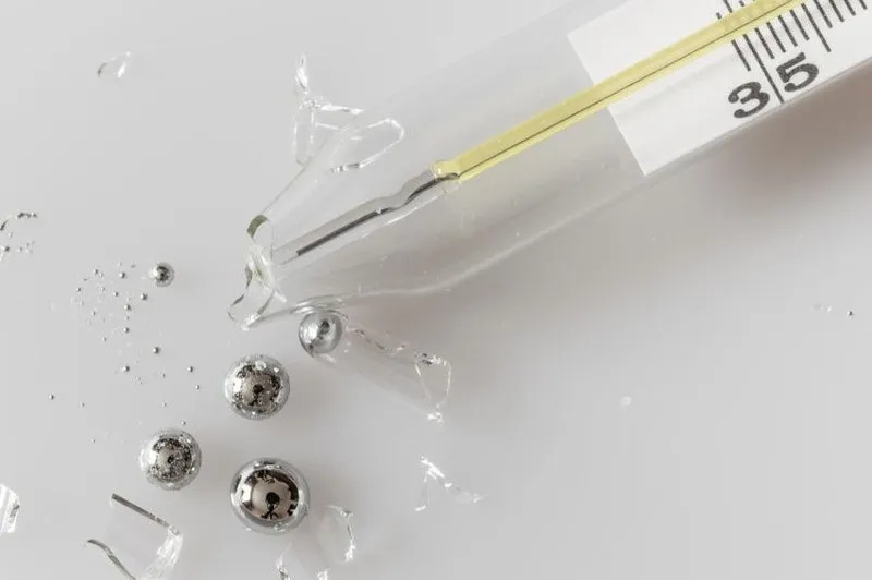 Thủy ngân là chất độc hại, cần xử lý cẩn thận nếu nhiệt kế bị vỡ