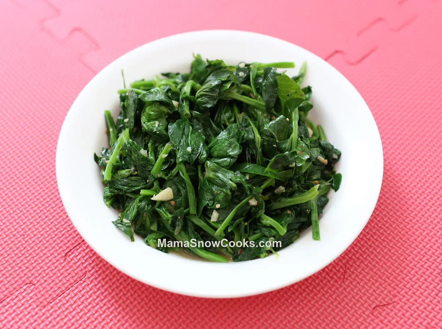 Thành phẩm đĩa Đọt đậu Hà Lan xào tỏi đã hoàn thành