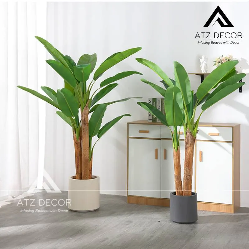 Cây chuối quê giả với những chiếc chậu cây màu sắc nổi bật