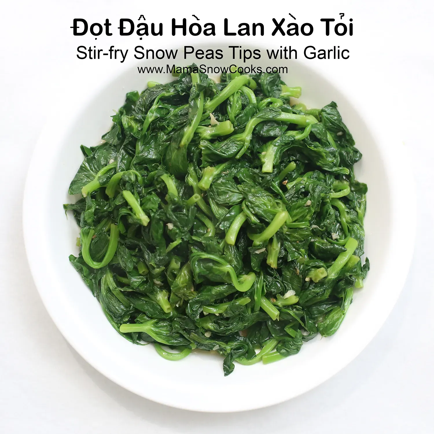 Món Đậu Hà Lan xào tỏi được bày ra đĩa, sẵn sàng cho bữa cơm