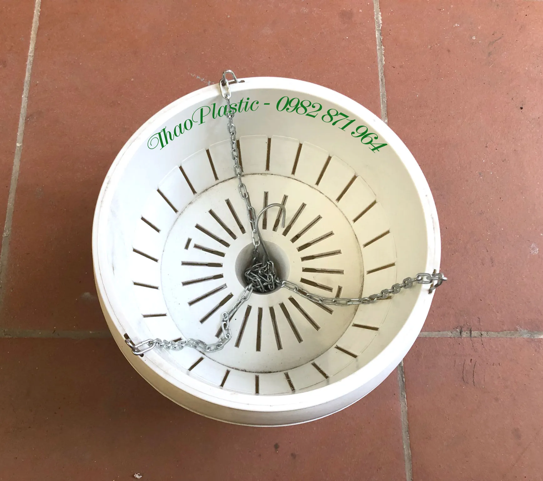 Chậu treo có thể trồng nhiều loại rau