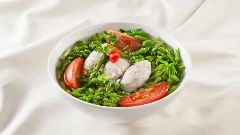 Canh chua hoa thiên lý nấu cá thác lác - một món ăn quen thuộc của người dân miền Nam, không chỉ ngon miệng mà còn có nhiều lợi ích cho sức khỏe